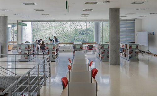 Biblioteca Carlos Enrique Ruiz, UNAL Sede Manizales. Foto: Oficina de Comunicaciones UNAL Sede Manizales.