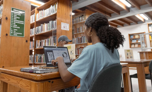 Biblioteca de la Sede Caribe de la UNAL. Foto: Jeimi Villamizar – Unimedios.