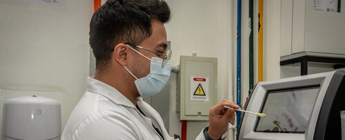 El análisis genético se realiza mediante técnicas de biología molecular y altos estándares de calidad. Foto: María Fernanda Londoño, Unimedios.